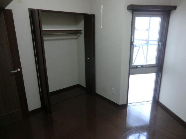 Non-living room. Indoor (September 2013) Shooting