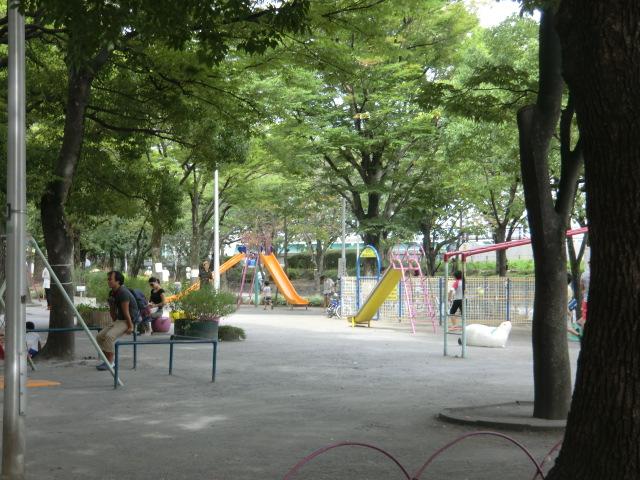 park. 160m to ward Sumida Park