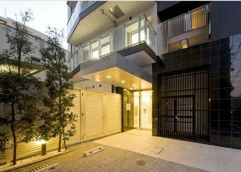 Entrance. Common areas