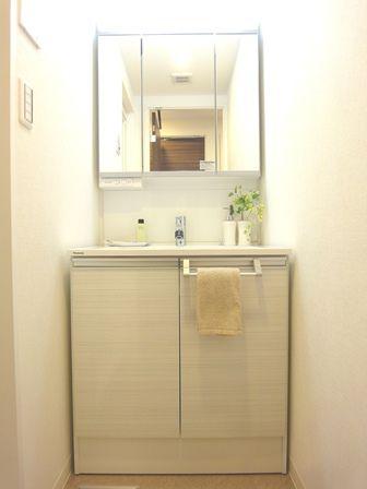 Wash basin, toilet. ~ It is in a new interior renovation. Scheduled for completion January 22, 2014 ~ Your preview is possible at any time.  The field situation, There is the case that specifications may be changed.