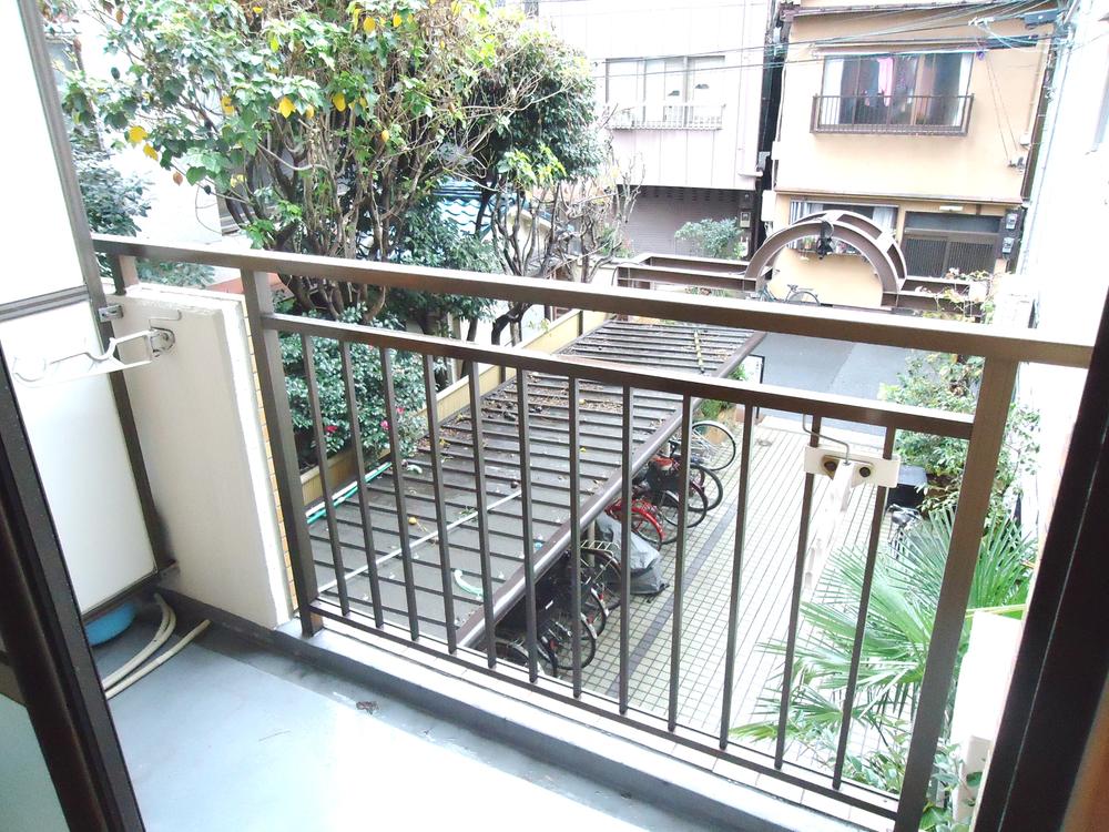 Balcony. Local (12 May 2013) Shooting.