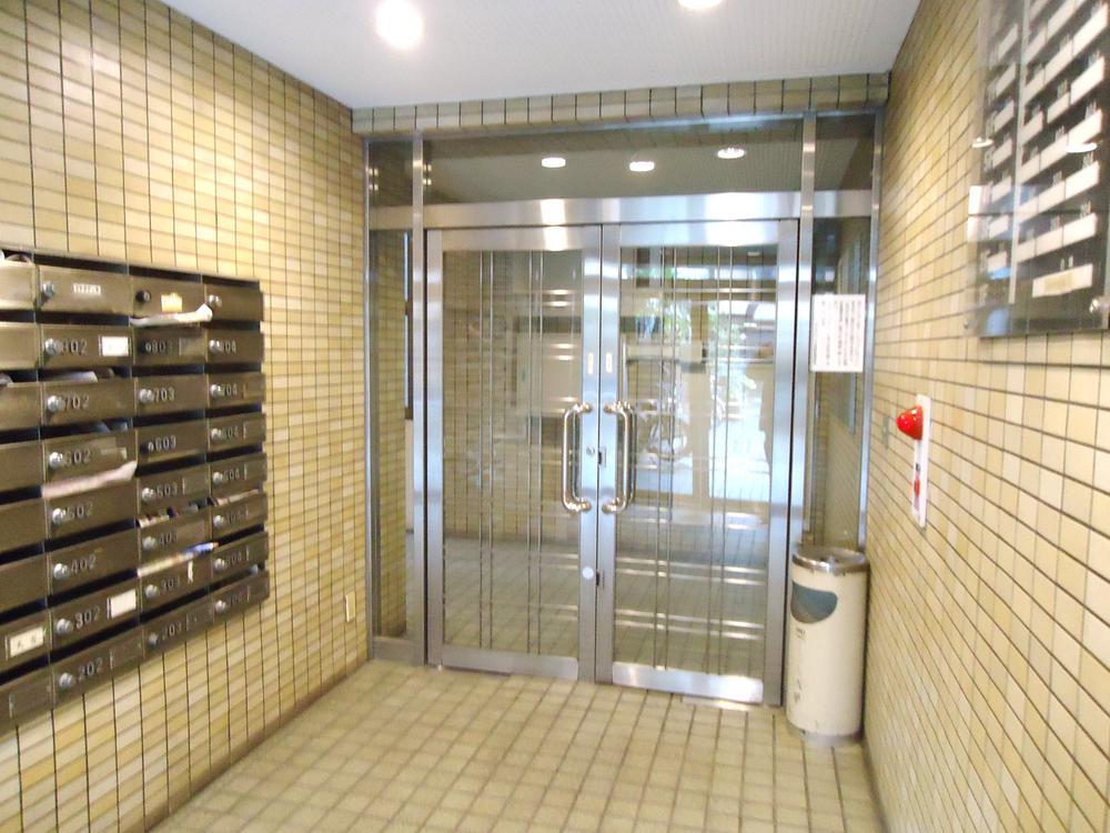 Entrance. Local (12 May 2013) Shooting.