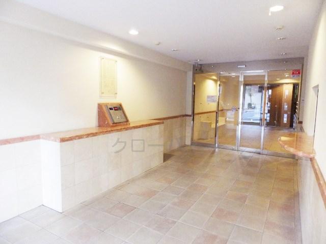 Other common areas. Entrance hall
