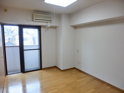 Other room space. Air-conditioned single rooms