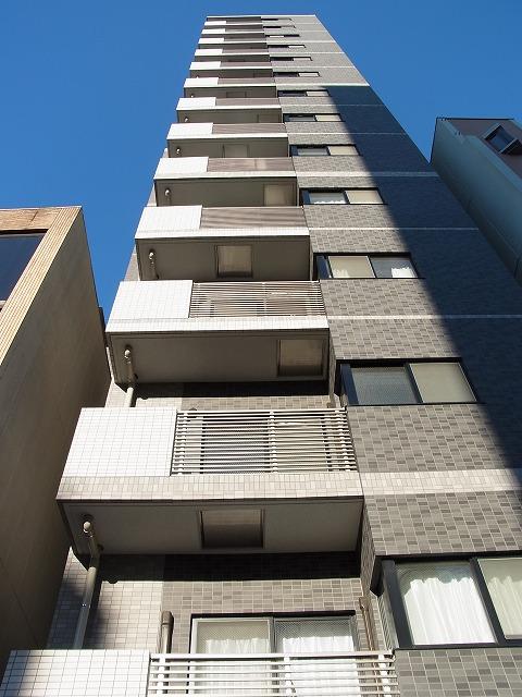 Local appearance photo. Heisei in 25 years in February Built in apartment, Facilities are well equipped to enhance.