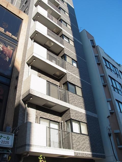 Local appearance photo. Heisei in 25 years in February Built in apartment, Facilities are well equipped to enhance.