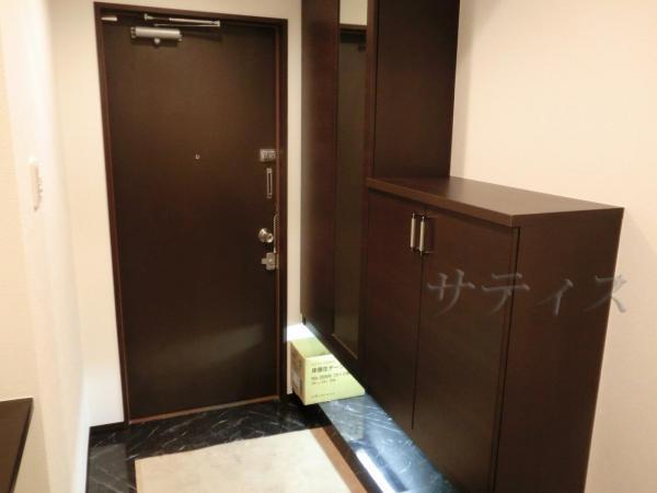 Entrance. ~ Entrance ~