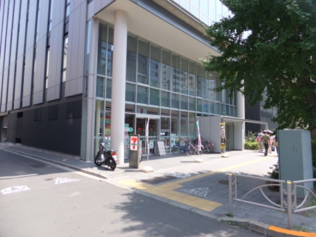 Convenience store. Seven-Eleven Taito Asakusabashi 3-chome up (convenience store) 271m