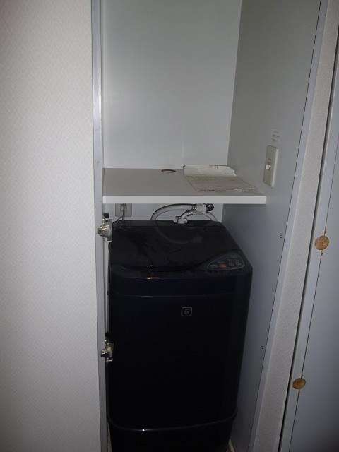 Other introspection. Room (May 2013) Shooting