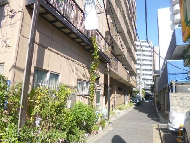 Local appearance photo