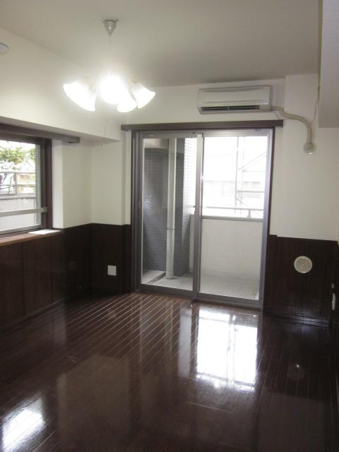 Living. Room (August 2013) Shooting