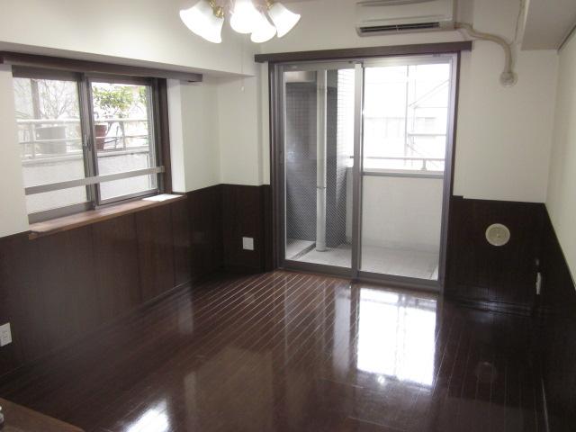 Living. Room (August 2013) Shooting