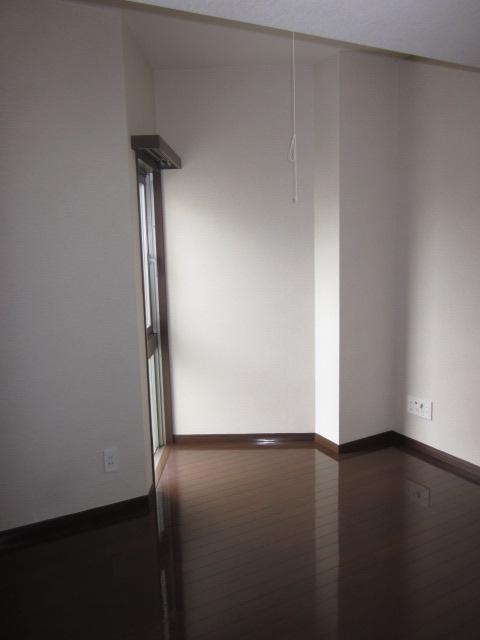 Non-living room. Room (August 2013) Shooting