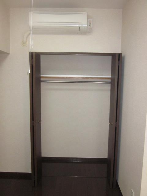 Receipt. Room (August 2013) Shooting