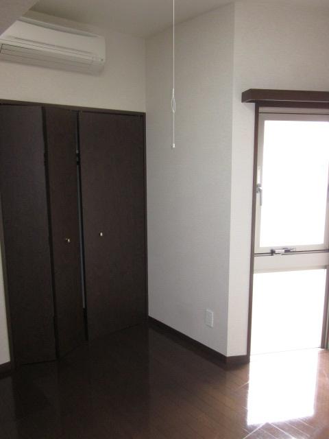 Non-living room. Room (August 2013) Shooting