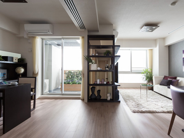 Living.  [living ・ dining / Western-style (3)] living ・ It established a sliding door between the dining and Western-style, It has extended the variability of living space. If Shimere the sliding door, As private, such as den or study room, If Akehanase, It can be used as a large space.