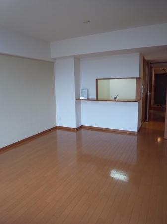 Living. Administrative expenses: 8000 yen / Month repair reserve: 8800 yen / Month-cho membership fee: 200 yen / Month CATV fee: 210 yen / Month