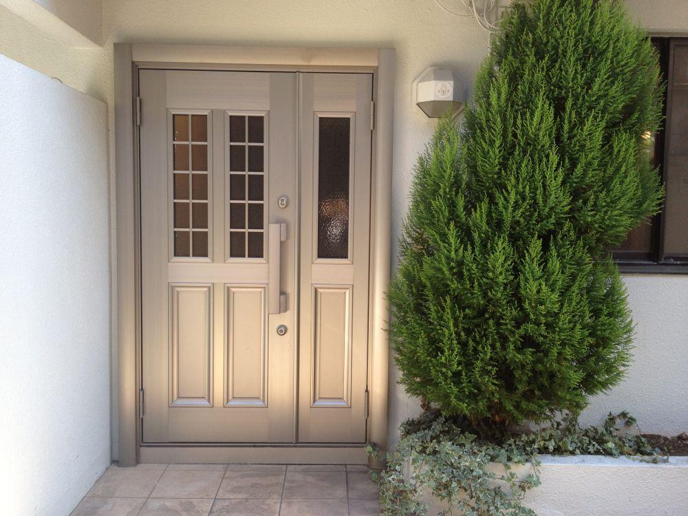 Entrance. Common areas