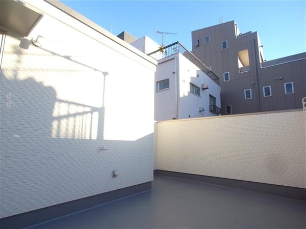 Other introspection. About 9.5 tatami large roof balcony of. (A Building) 2013 / 10 shooting