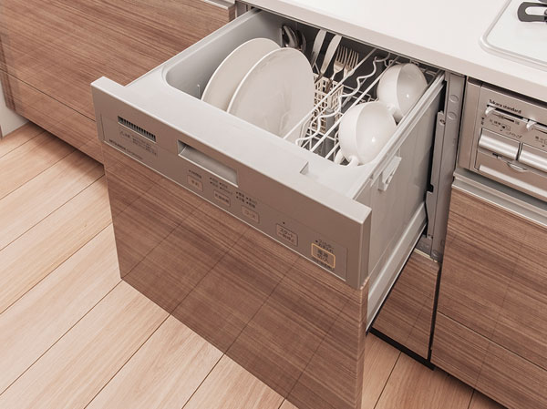 Kitchen.  [Built-in dishwasher] After the dishwasher is finished beautifully simple, A dishwasher of the compact with sanitary and water-saving effect was standard equipment. Smooth cleaning ・ You can to dryness.