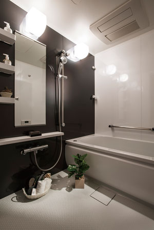 Bathing-wash room.  [Bathroom] Fired add from hot water clad in one switch, Full Otobasu Ya that allows to add hot water, Bathroom with comfortable features such as shower head massage effect is obtained.