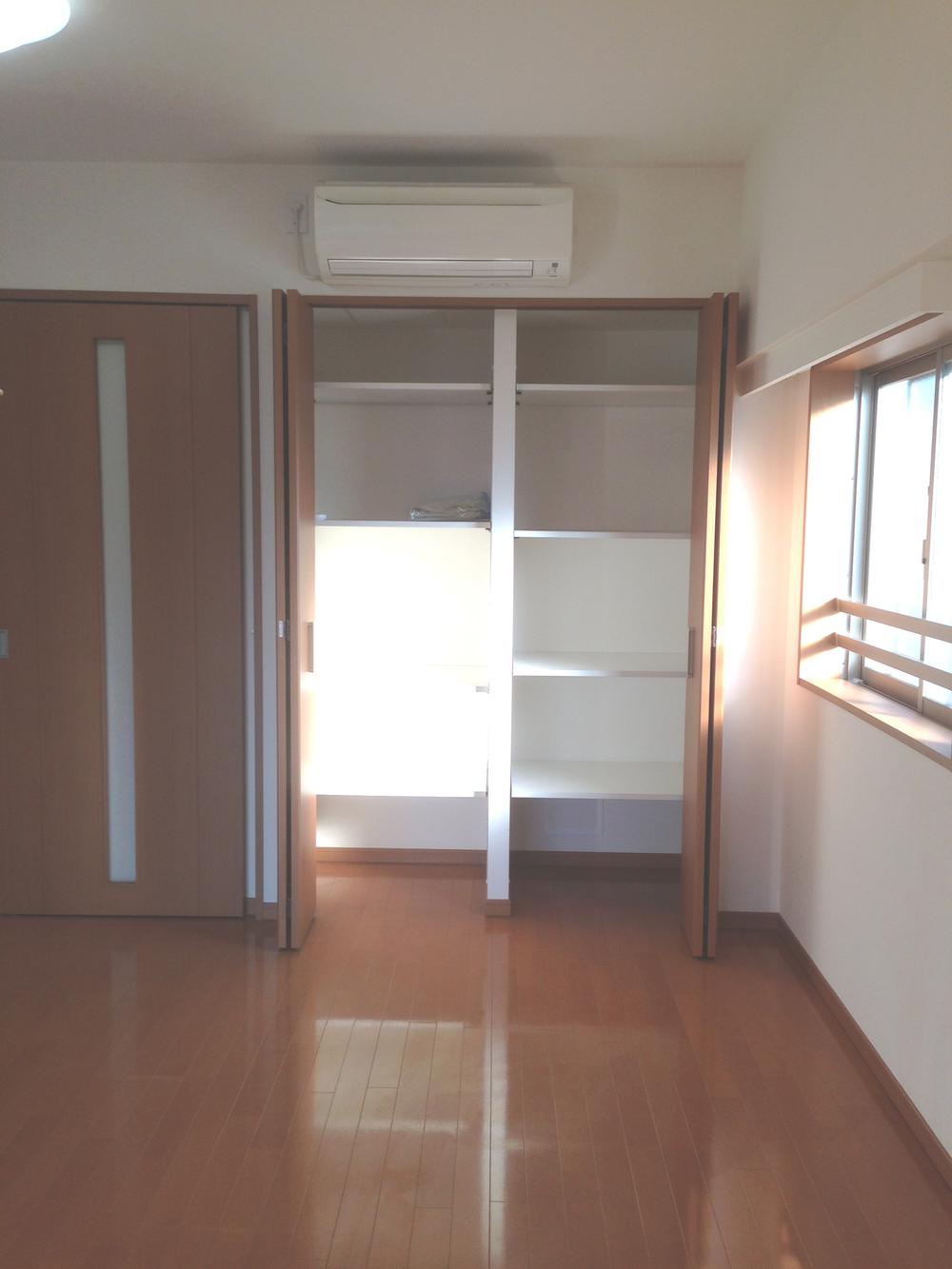 Receipt. Living storage shelf