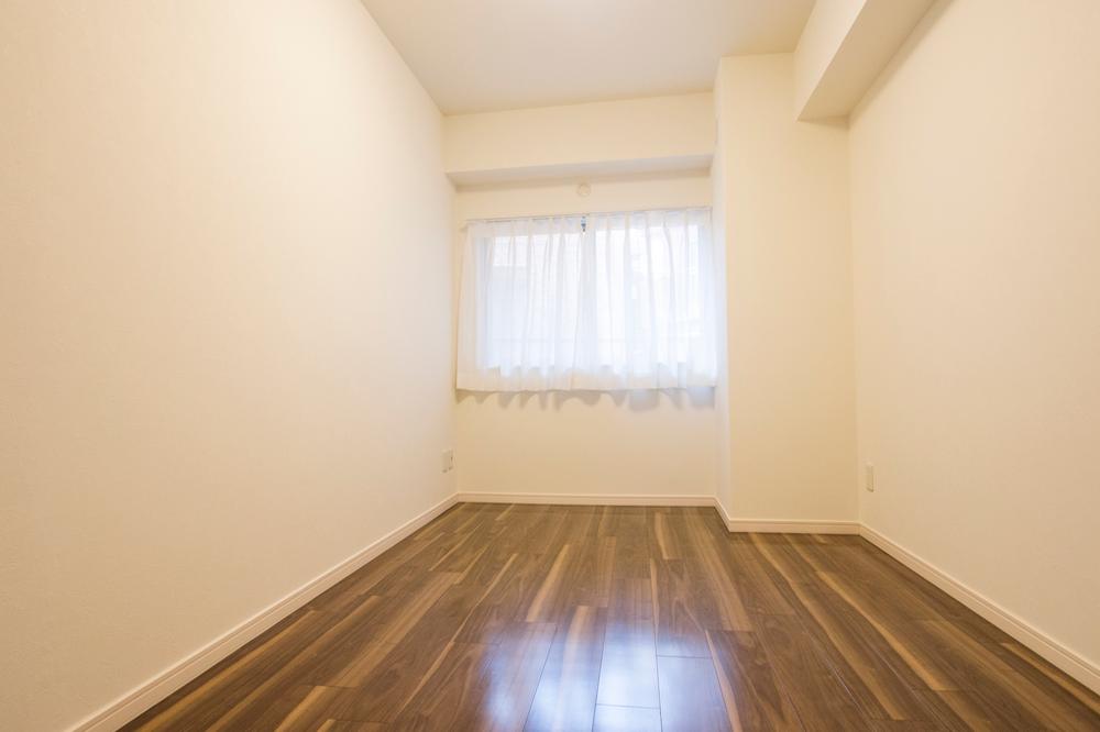 Non-living room. Indoor (12 May 2013) Shooting