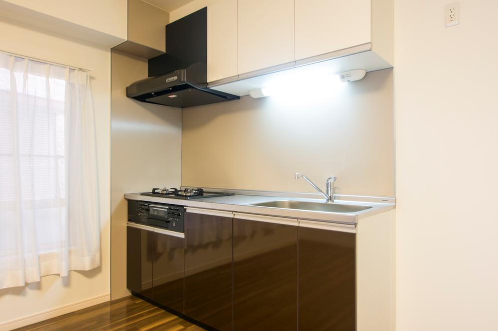 Kitchen. Indoor (12 May 2013) Shooting