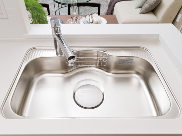 Kitchen.  [Quiet wide sink] Adopt the silent type to reduce the water splashing sound, etc.. Washable also wok, Wide-type with depth.