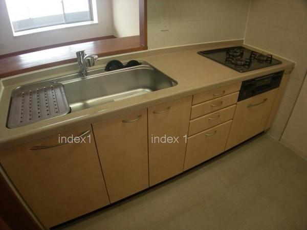 Kitchen. Convenient with a water purifier to the spacious sink
