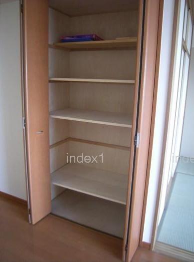 Receipt. Luggage organize is also easy in depth certain storage!