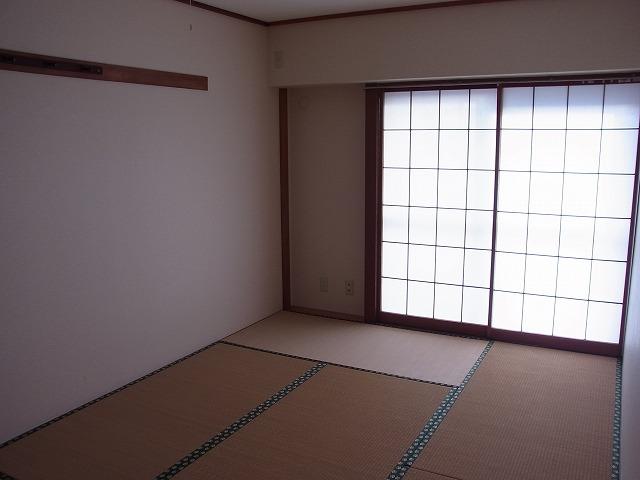 Non-living room. About 6.0 tatami Japanese-style room