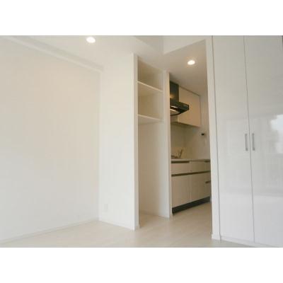 Living and room. Easy-to-use floor plan.