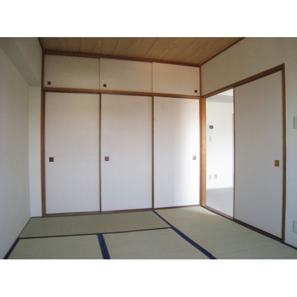 Living and room. Japanese-style room 6 quires