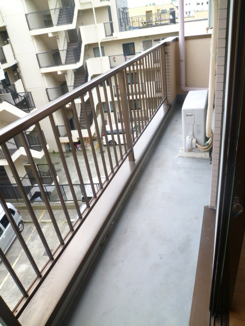 Balcony. Balconies space of good per yang