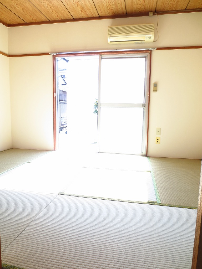 Living and room. Presence of mind is a tatami room