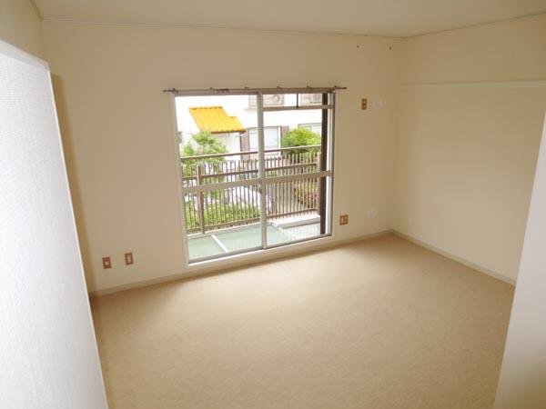 Non-living room. Second floor southwest side Western-style carpet, Cross Hakawa