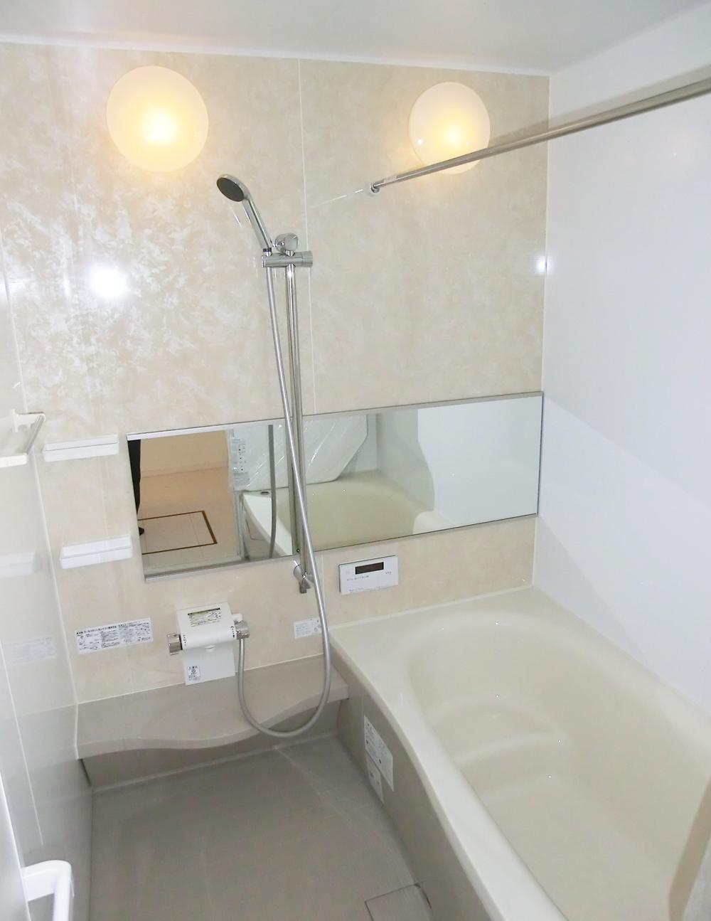 Same specifications photo (bathroom). You can color select