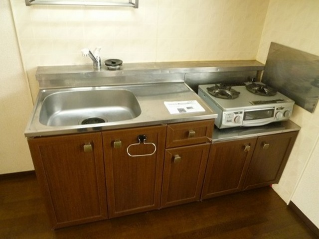 Kitchen. Gas stove can be installed