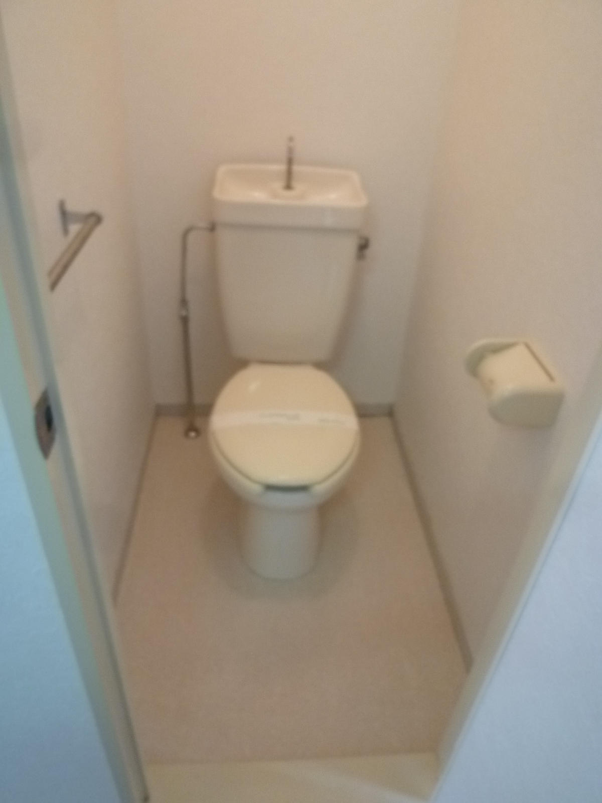 Toilet. Bus toilet Separate!