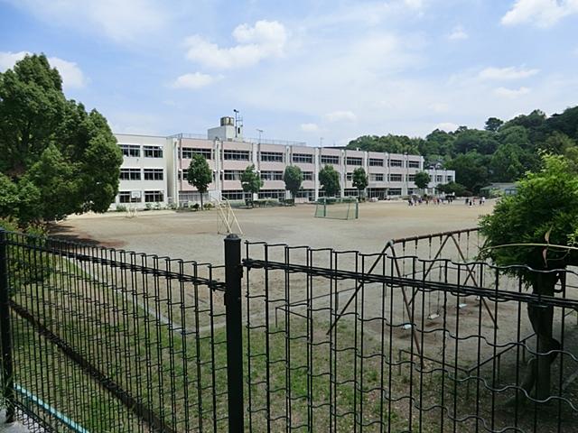 Primary school. Tama Municipal Renkoji Elementary School 380m to