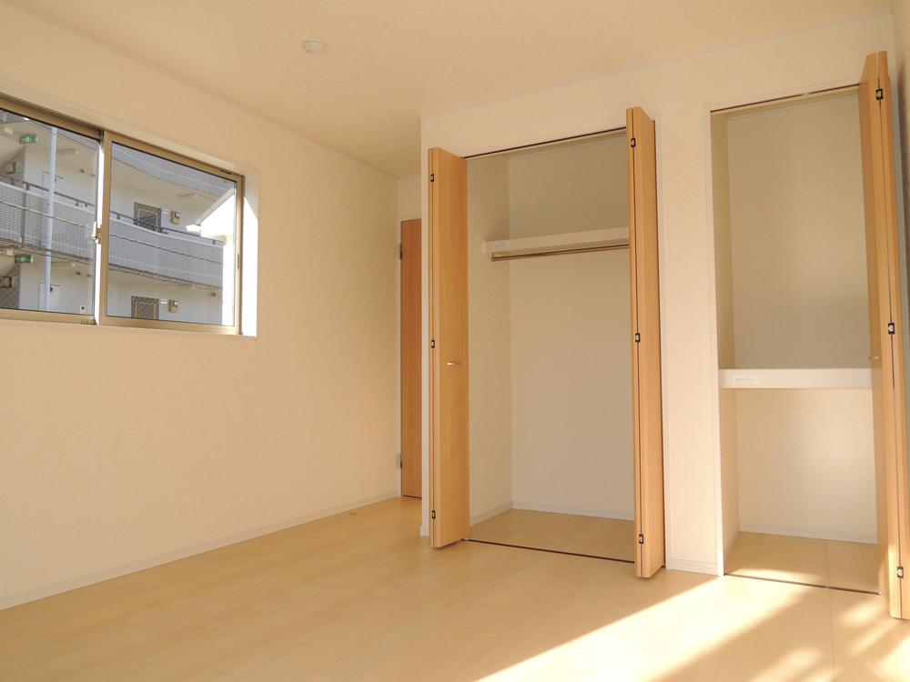 Non-living room. Indoor (12 May 2013) Shooting