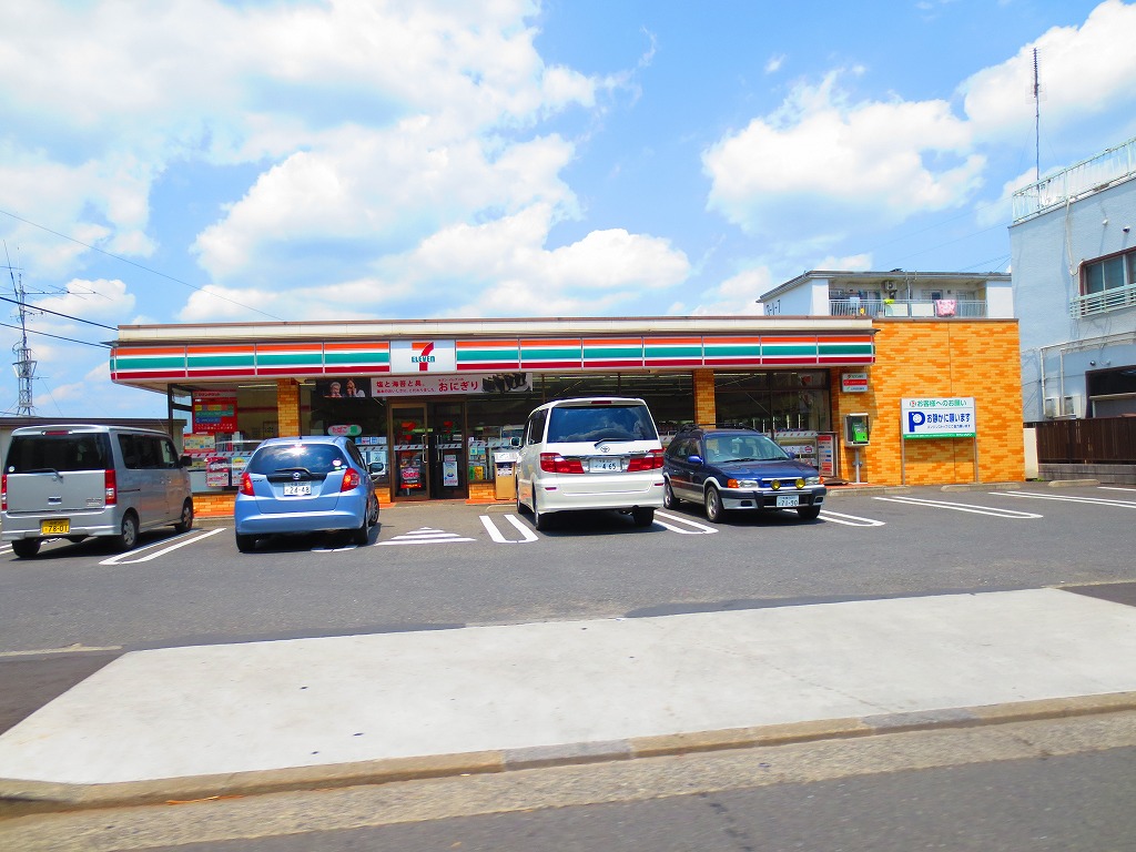 Convenience store. Seven-Eleven Tama Wada 3-chome up (convenience store) 633m