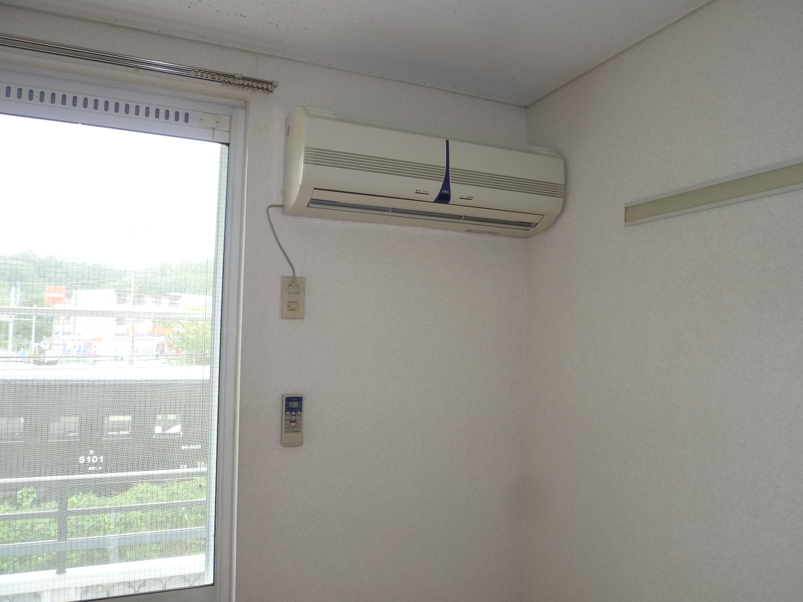 Other Equipment. Air conditioning first base (local Unconfirmed ・ Current Status BASIS)