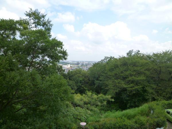 View photos from the dwelling unit. View from the site (August 2012) shooting Situated on a hill, View is good.
