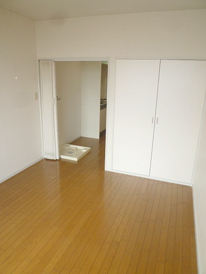 Other room space.  ☆ Flooring of Western-style ☆ 