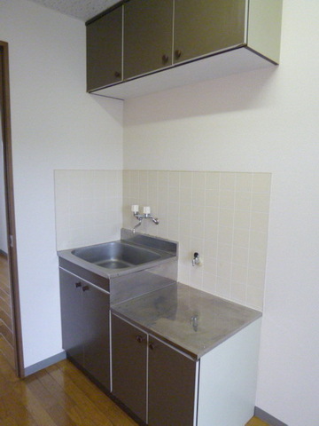 Kitchen. There is also a top storage Kitchen ・ Two-burner stove installation Allowed