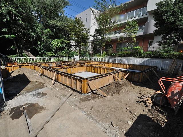 Local appearance photo. 1 Building Time basis