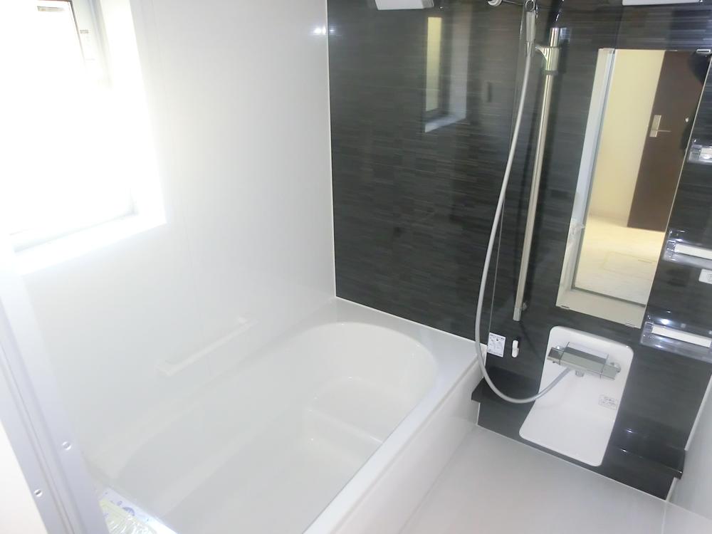 Bathroom. Indoor (12 May 2013) Shooting