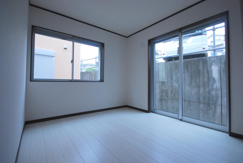 Other introspection. Indoor (September 2013) Shooting